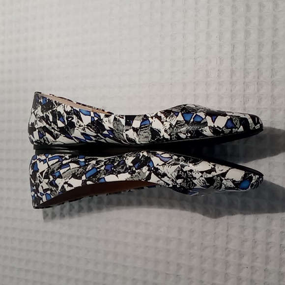 Joe's Women's Pointed Toe Leather Abstract Print Flats Size 10 Blue/Black/White - Picture 6 of 14